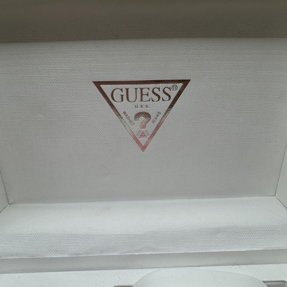 GUESS, Original Box Set, Never Used Vintage Y2K - Picture 6 of 6